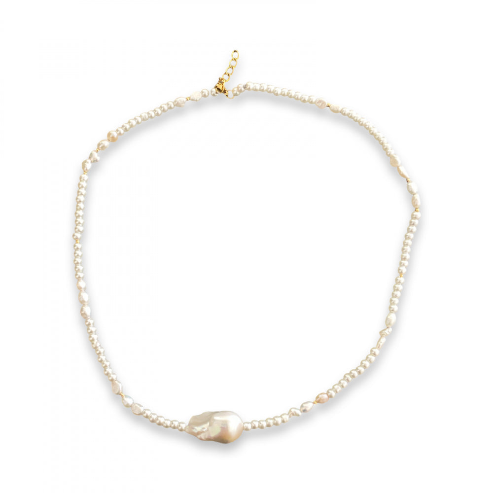 Candis White necklace