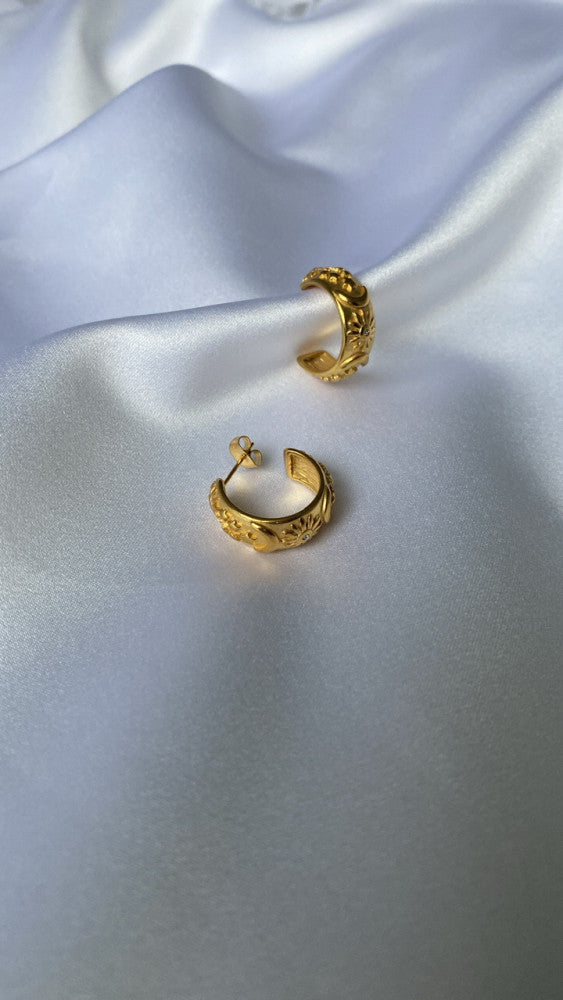 Fullmoon hoops