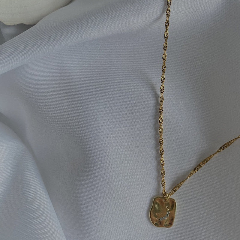 Mighty necklace