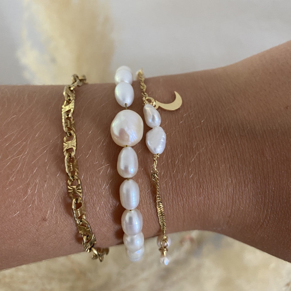 Neapilis bracelet