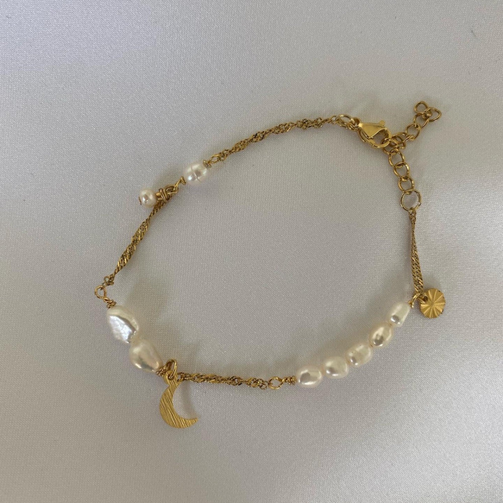 Neapilis bracelet