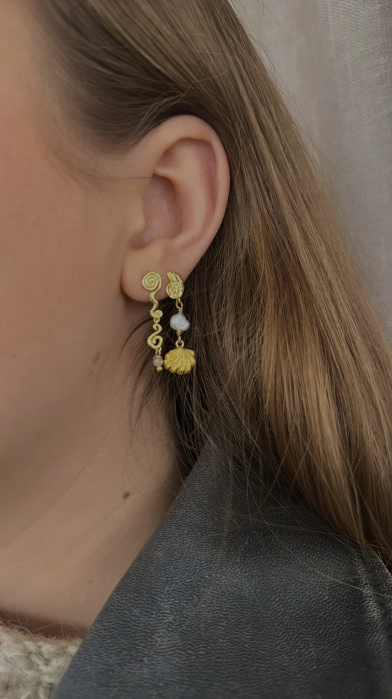Tide earrings