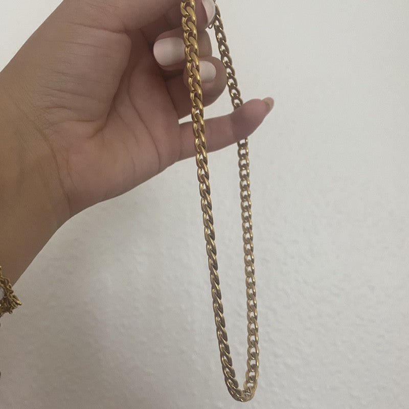 Chainy necklace