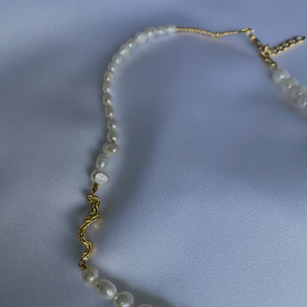 Lavine necklace