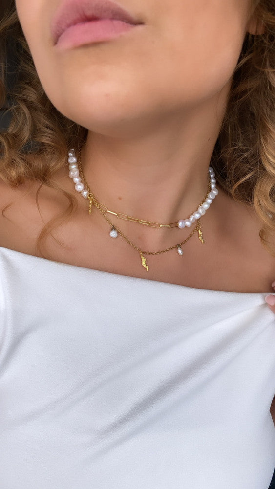 Daisy necklace