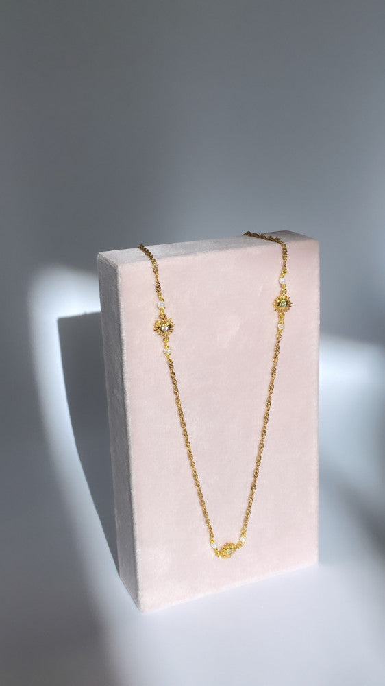 Naomi necklace
