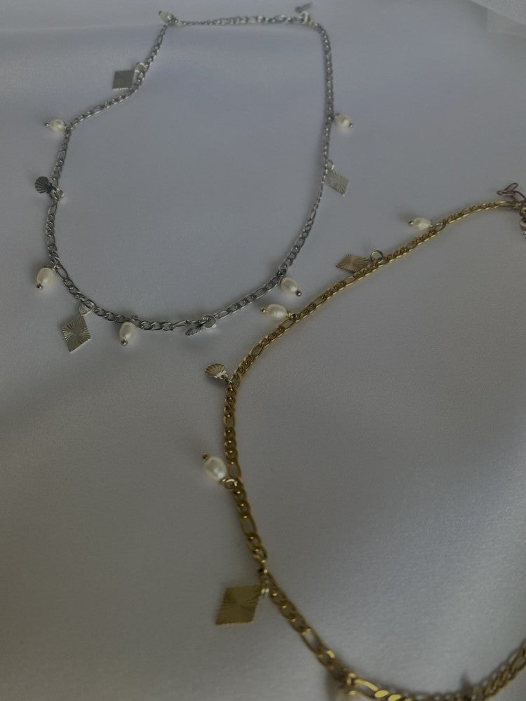 Availa necklace